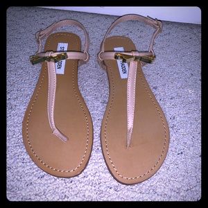 Steve Madden Daisey Flat Sandal